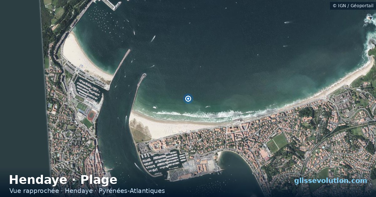 Vue aérienne rapprochée du spot de Hendaye