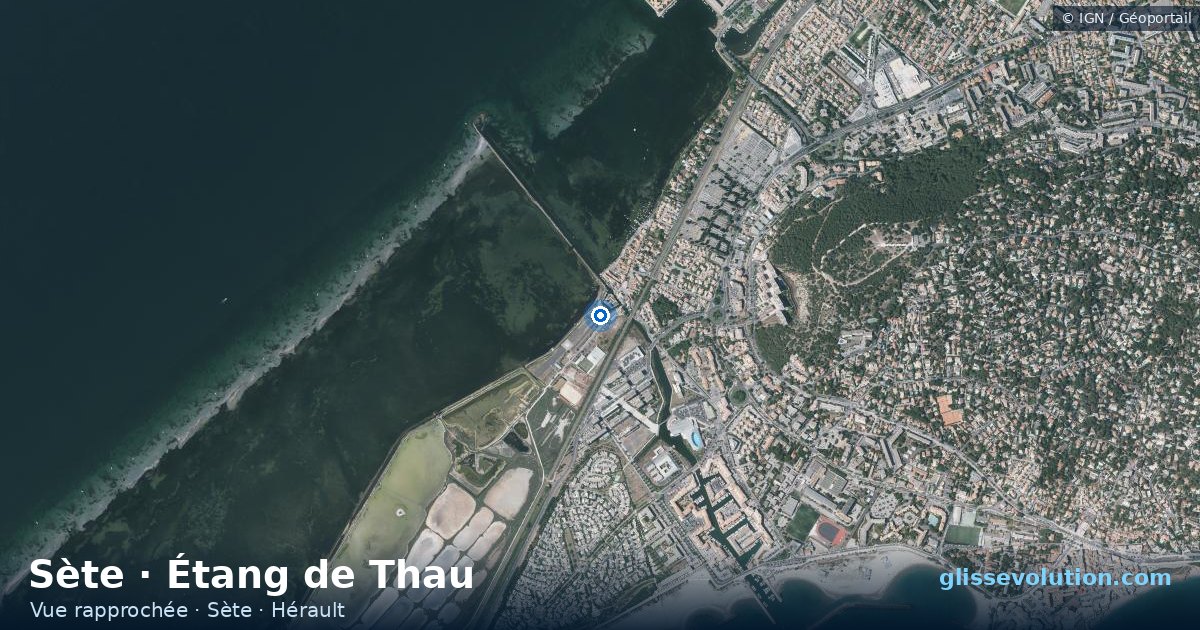 Vue aérienne rapprochée du spot de Sète
