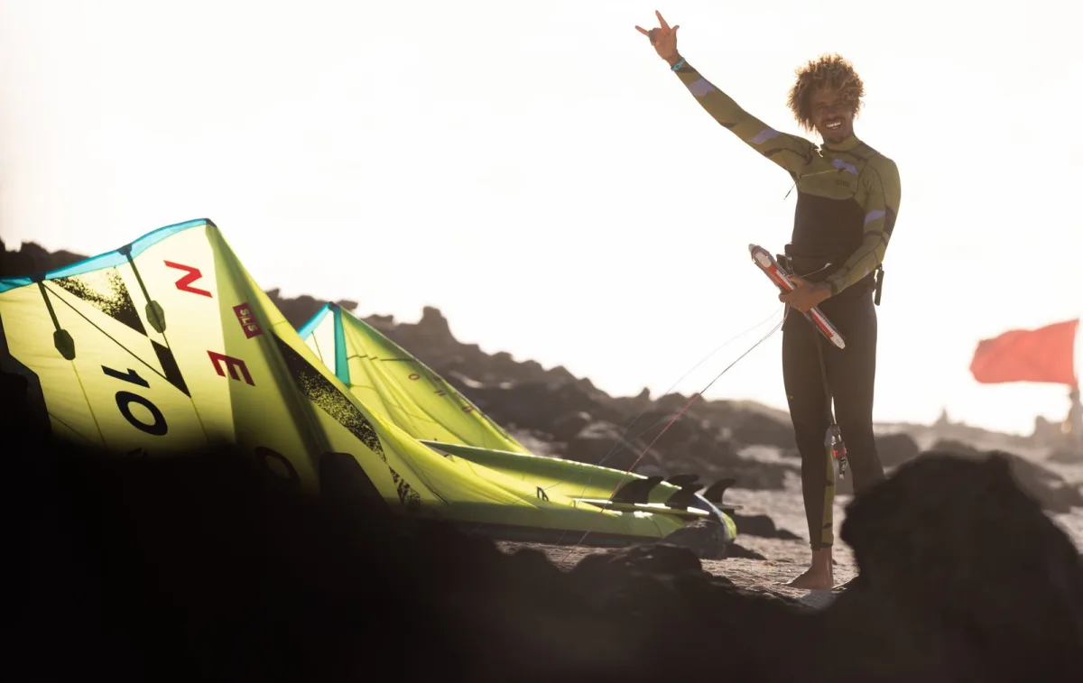 Duotone Neo SLS 2025 i aktion til kitesurf