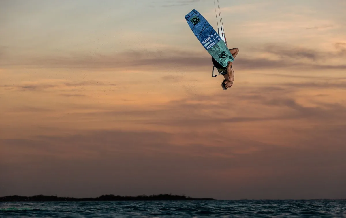 Duotone Evo 2025 en acción en kitesurf