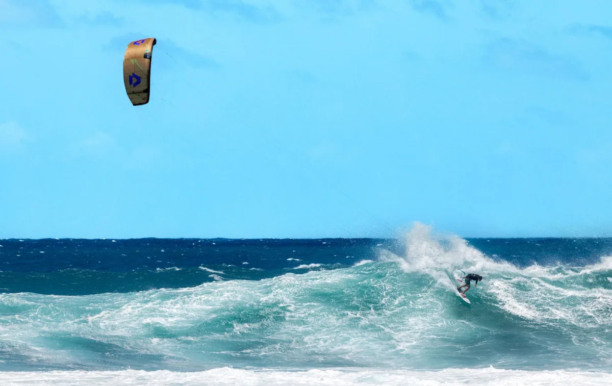 Duotone Neo SLS 2026 en action en kitesurf