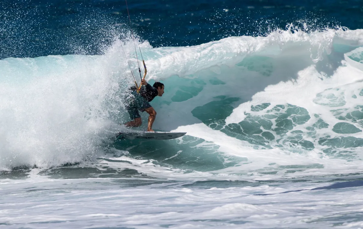 Duotone Neo SLS 2026 en action en kitesurf
