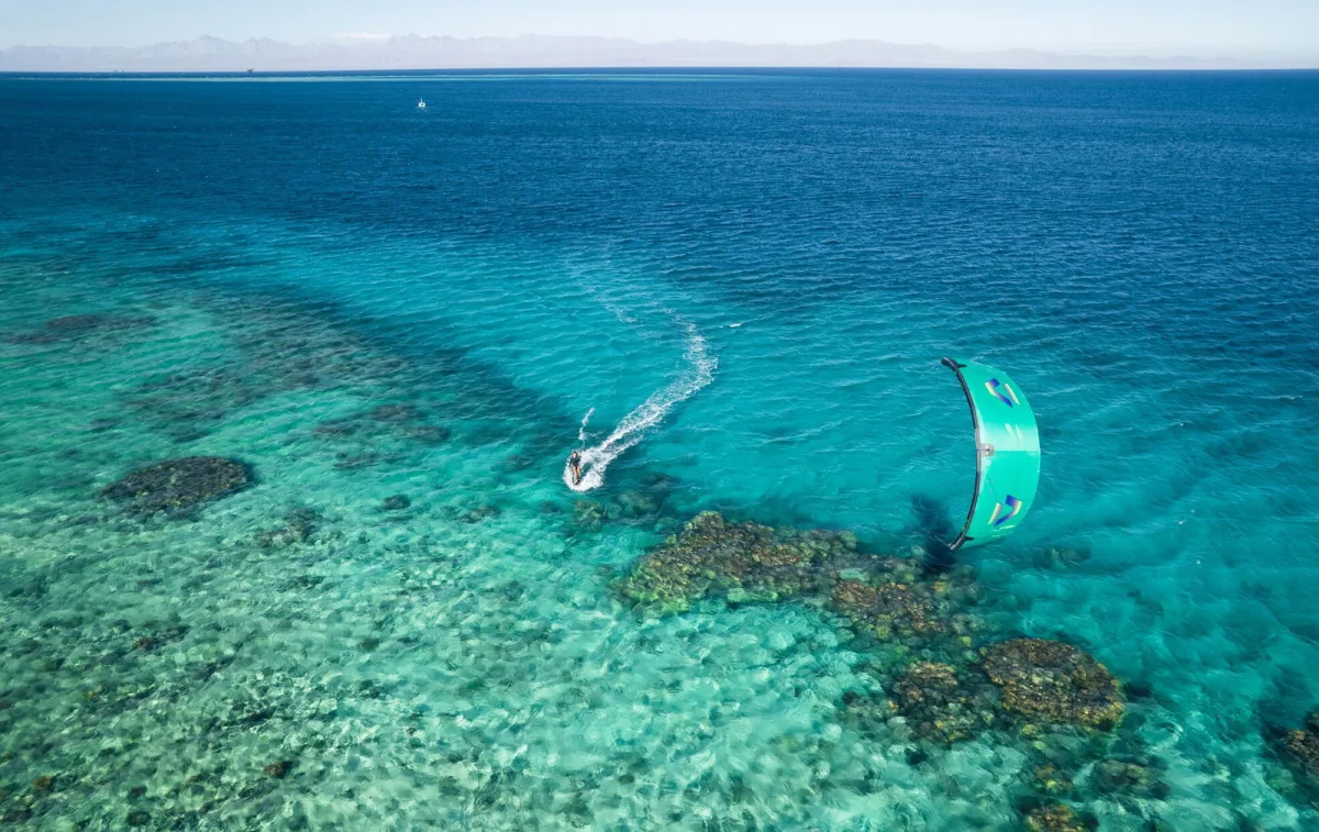 Duotone Evo SLS 2026 en action en kitesurf
