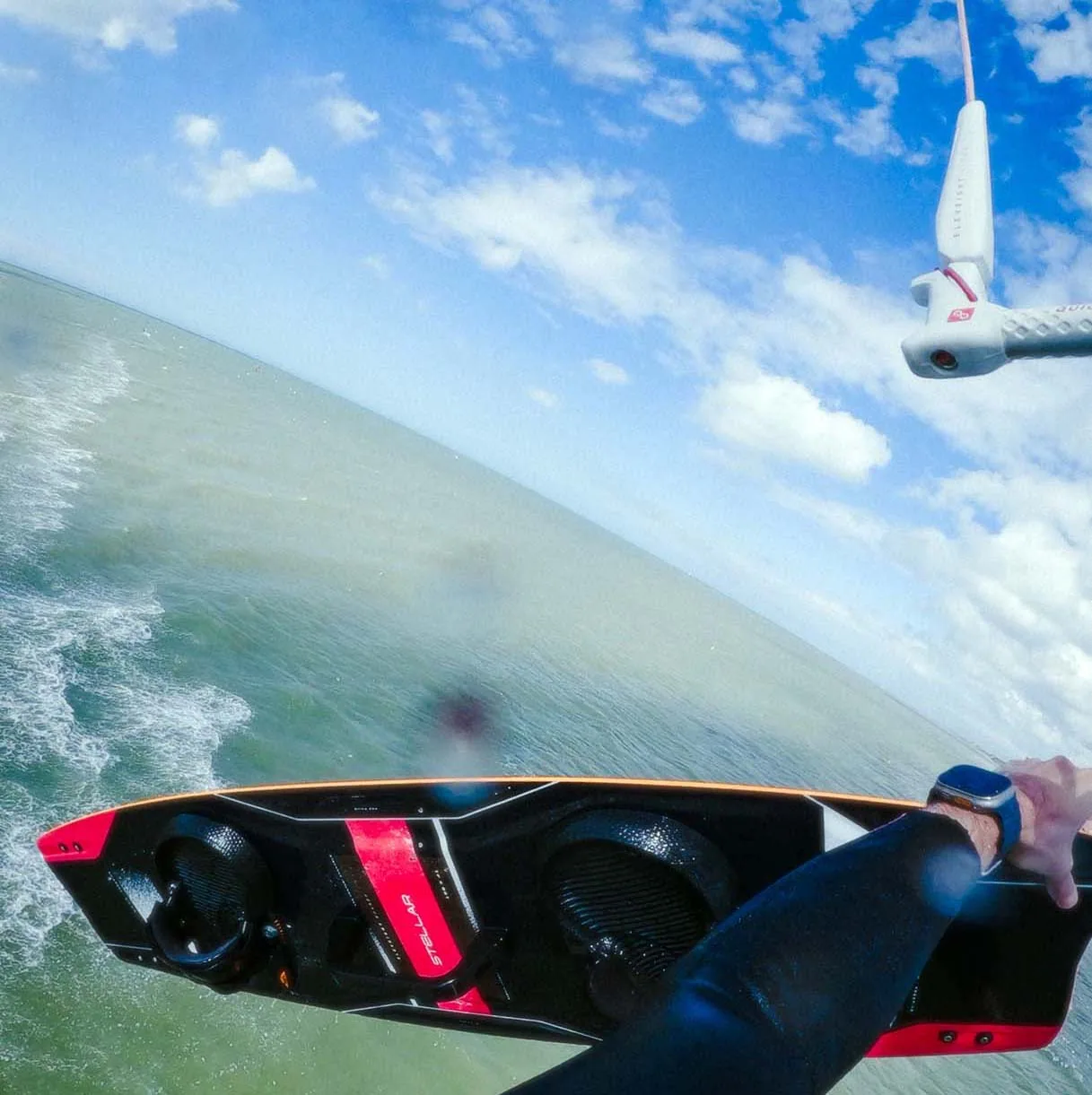 Board-off avec Eleveight Stellar V1 en Big Air