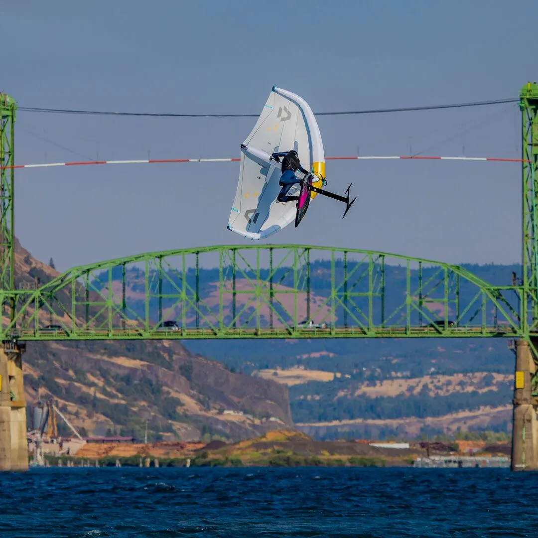 Freestyle wingfoil Duotone Sky Style SLS 2025 Hood River