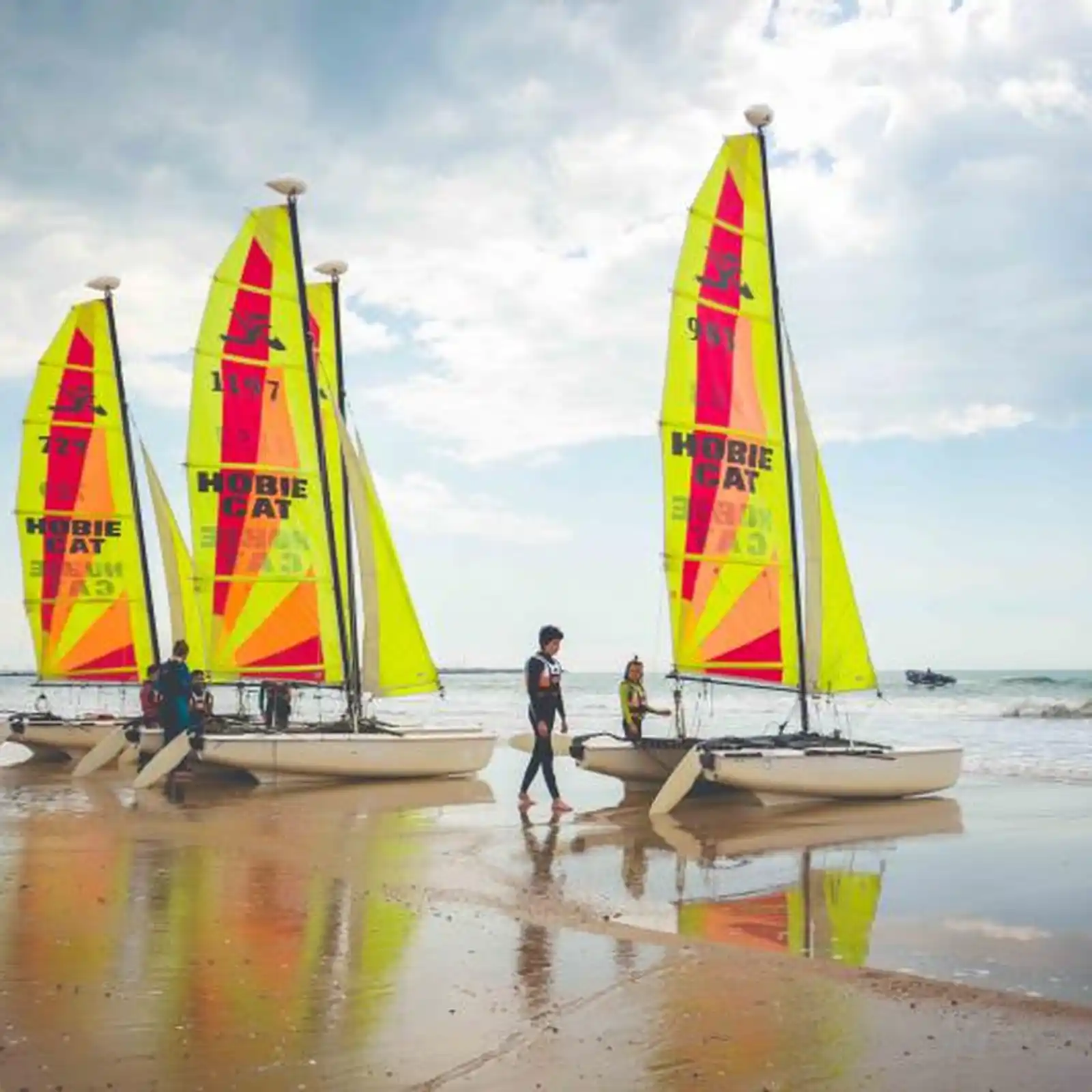 Catamarans en navigation à Pornichet avec Yagga