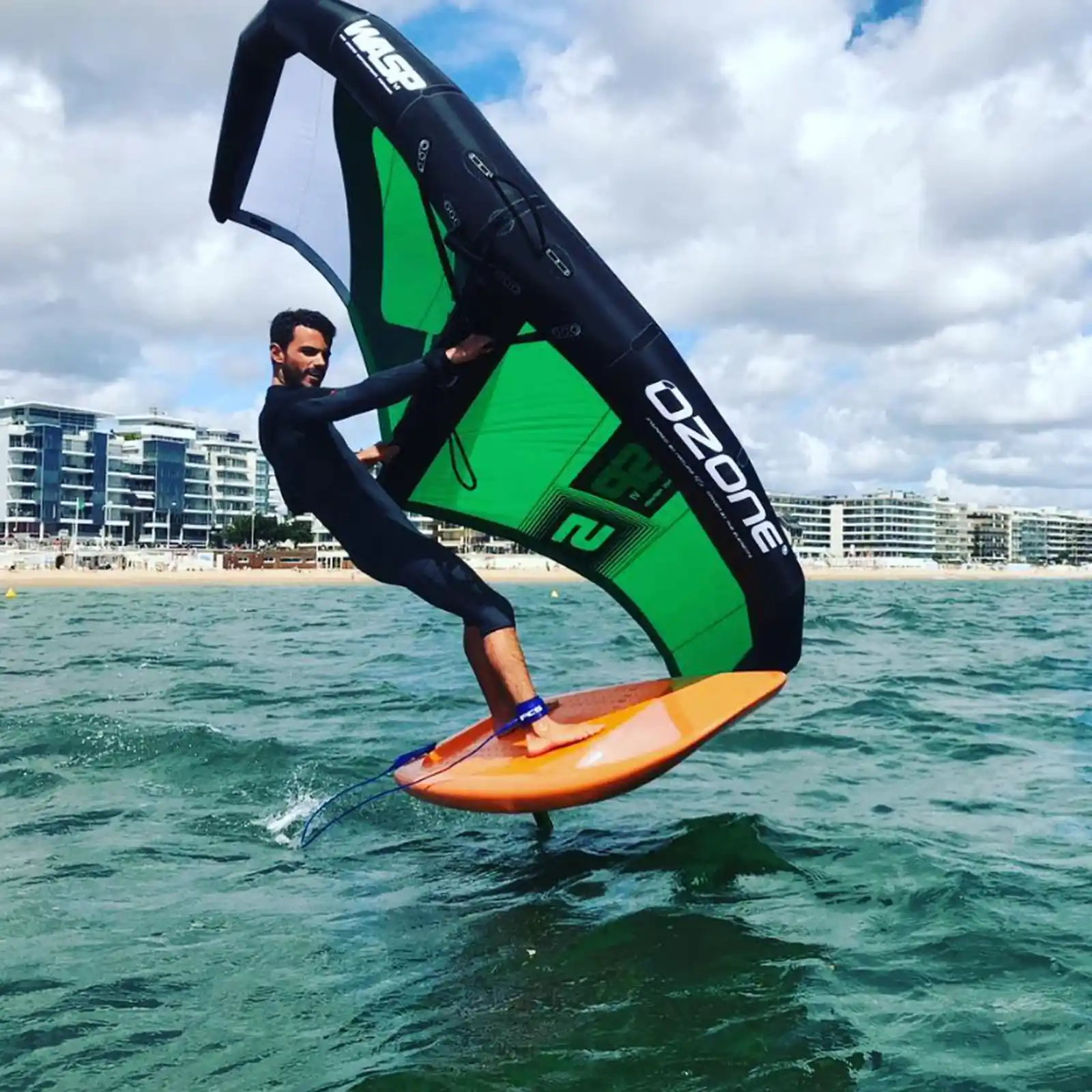 Wingfoil en action à La Baule avec Ki Wind