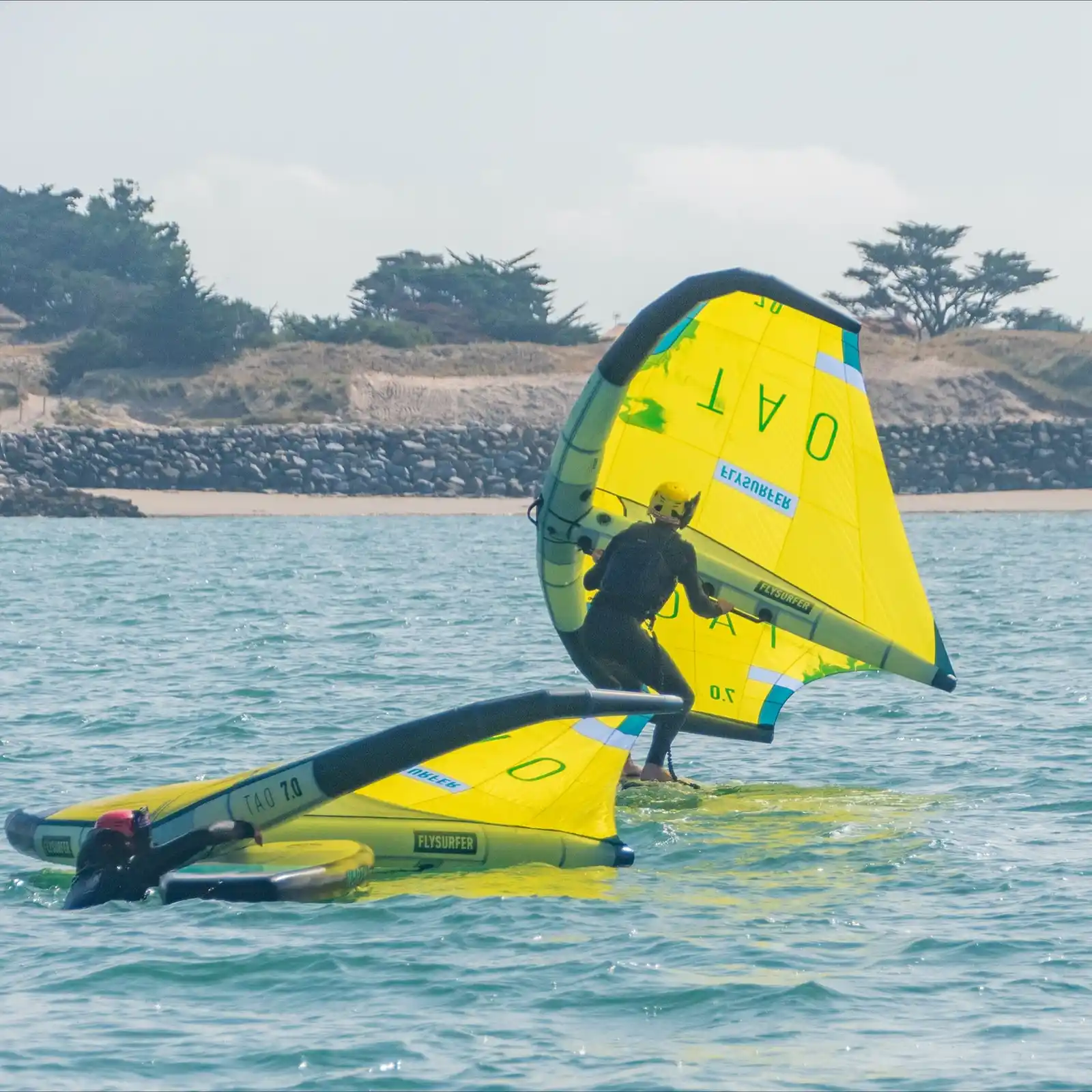 Apprentissage du wingfoil avec une aile Flysurfer