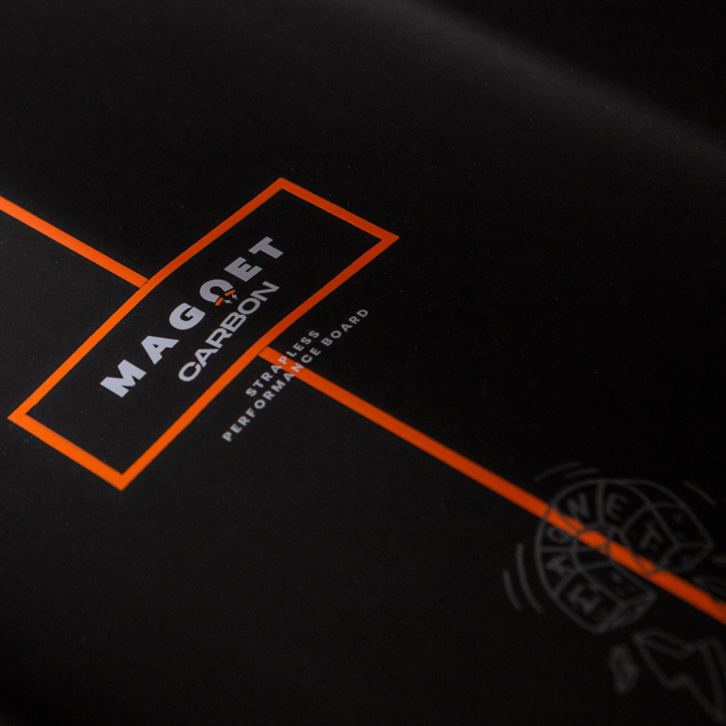 F-ONE MAGNET CARBON 2025 - vue 3